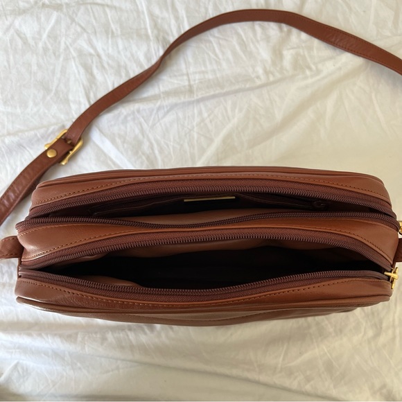 🤎tan crossbody bag🤎 - Picture 8 of 8